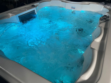 Гидромассажный спа-бассейн JNJ Spas Elegant Vegas SPA-355 / Выставочный образец